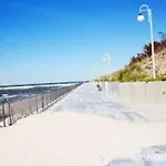 Дом отдыха Home, 4 Bedrooms, 2 Bathrooms *