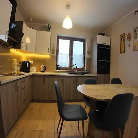 Home, 4 Bedrooms, 2 Bathrooms Сasa de vacaciones Debina (Ustka)