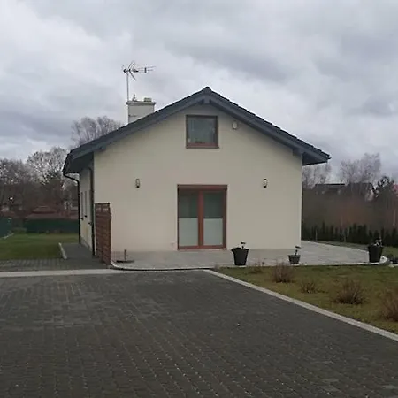 Nyaraló Home, 4 Bedrooms, 2 Bathrooms Debina (Ustka)