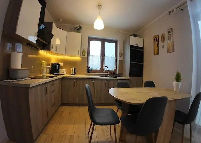 Home, 4 Bedrooms, 2 Bathrooms Сasa de vacaciones Debina (Ustka)