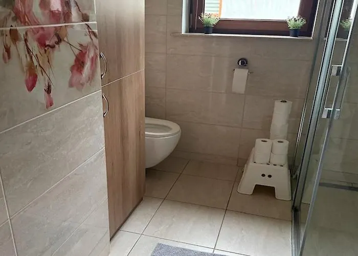 Home, 4 Bedrooms, 2 Bathrooms Сasa de vacaciones Debina (Ustka)